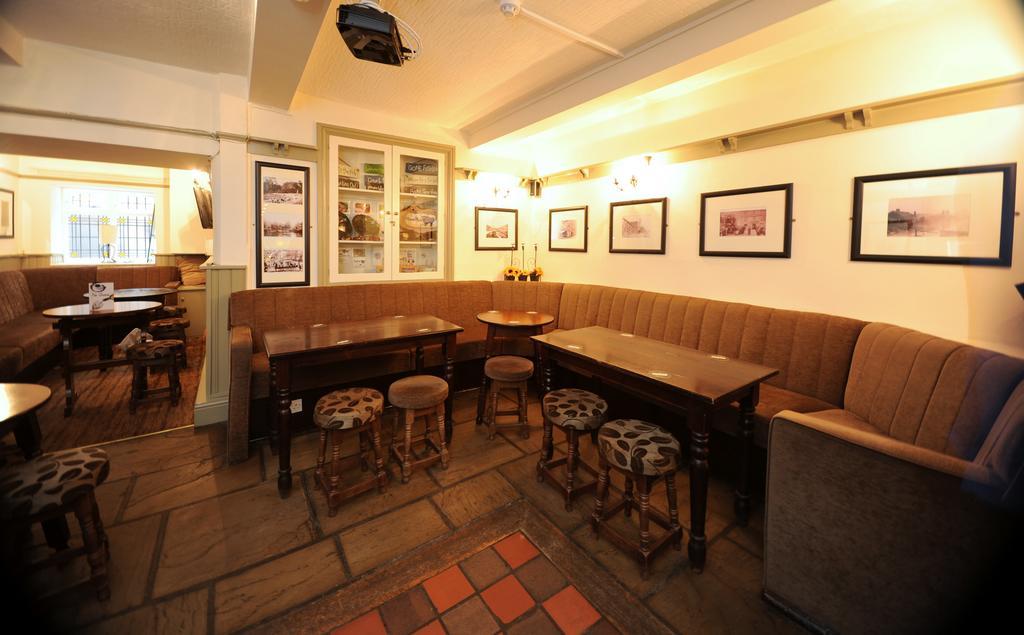 Queens Arms Country Inn Glossop Exterior photo